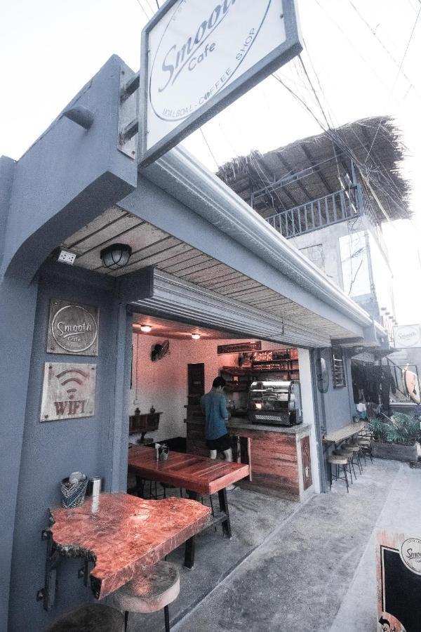 Smooth Cafe, Cocktail Bar & Hostel Moalboal Luaran gambar